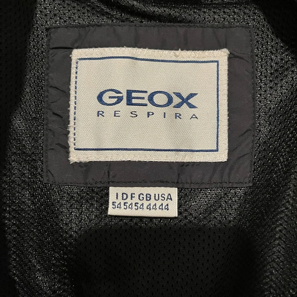 Geox Respira waterproof jacket - Picture 2 of 4